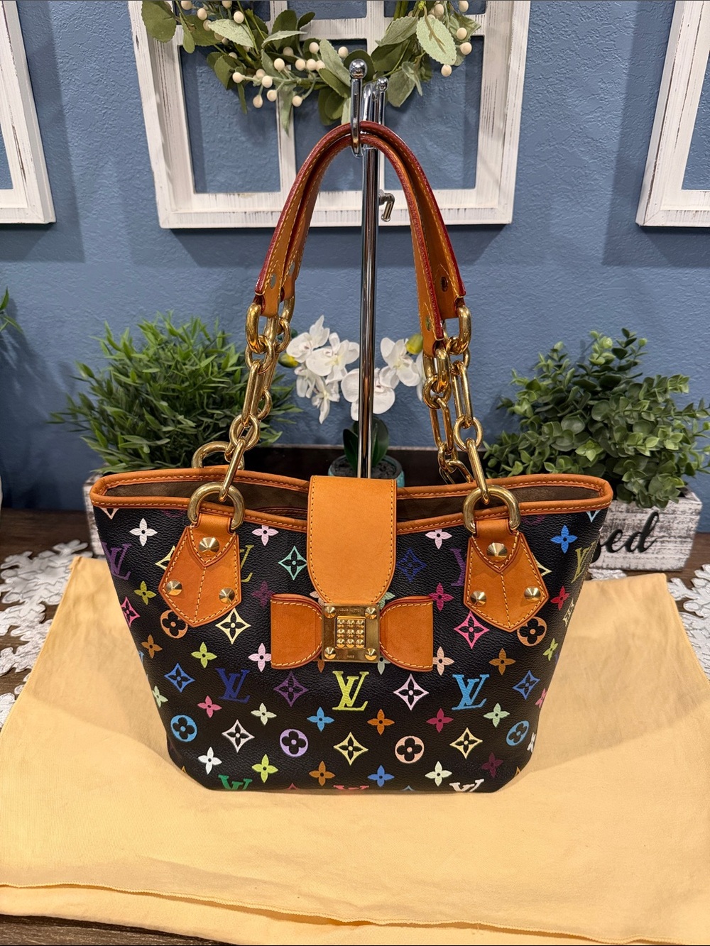 🔥Authentic Louis Vuitton Annie multicolor PM size bag